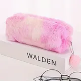 Trousse en fourrure rose thumbnail 1