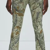 Pantalon camouflage évasé à effet superposé et ourlets effilochés pour homme - Taille 40 thumbnail 1