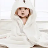 Peignoir de bain en polylester à capuche- Couleur blanche thumbnail 1