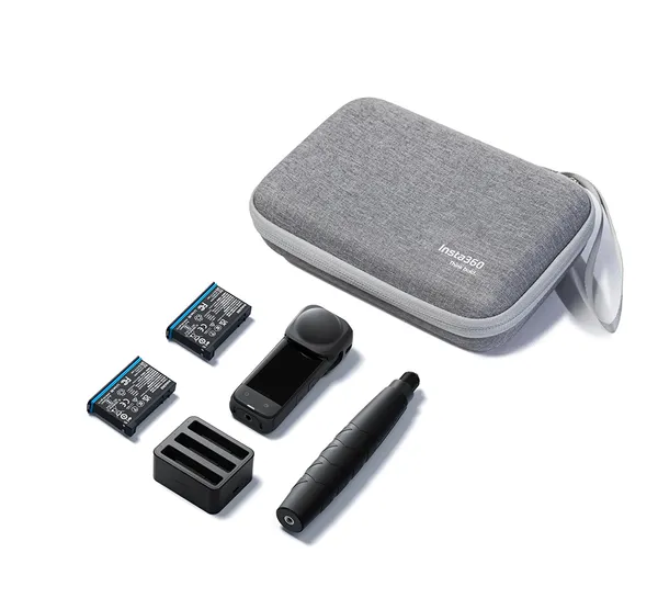 INSTA360 X4 LECTEUR RAPIDE