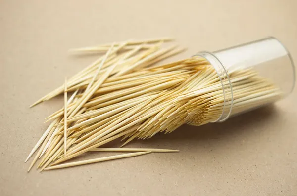 Cure-Dents en Bois Naturel – 100 pcs