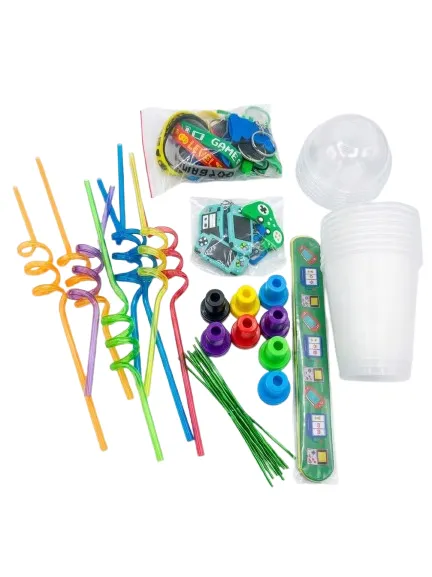 Accessoires de Fête Gaming – Kit avec 8 Gobelets, Pailles Fantaisie, Attaches, Bracelets Thématiques et Porte-clés